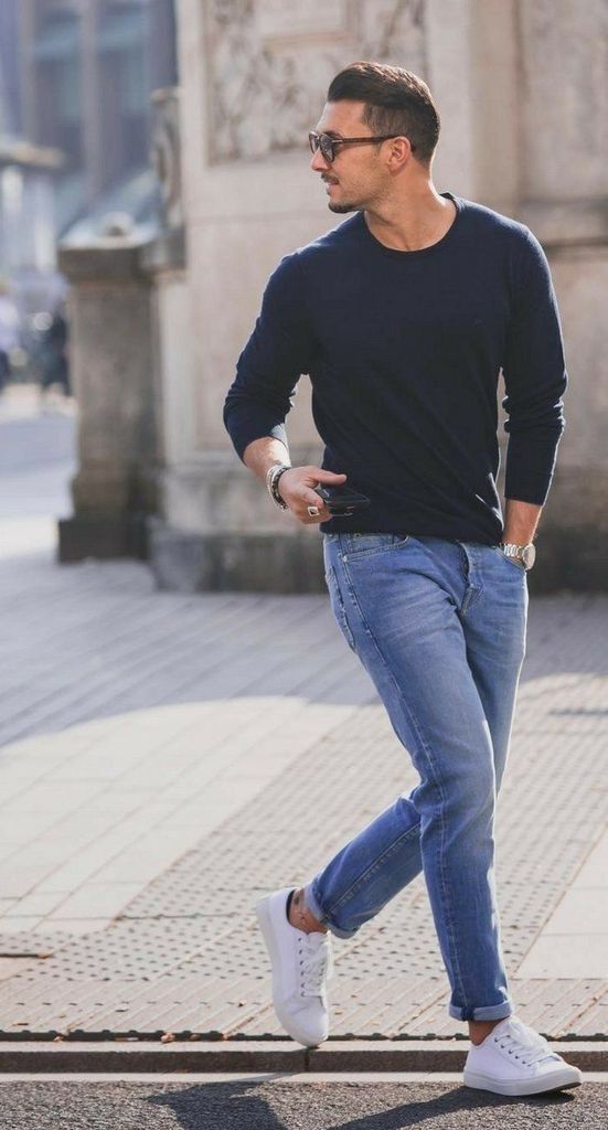 10 Stylish Fall Outfits For Teenage Guys With Pictures   Jeans And Sweatshirt 