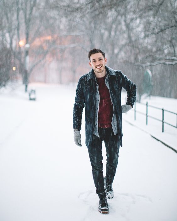 10 Stylish Winter Outfits for Teenage Guys (With Pictures