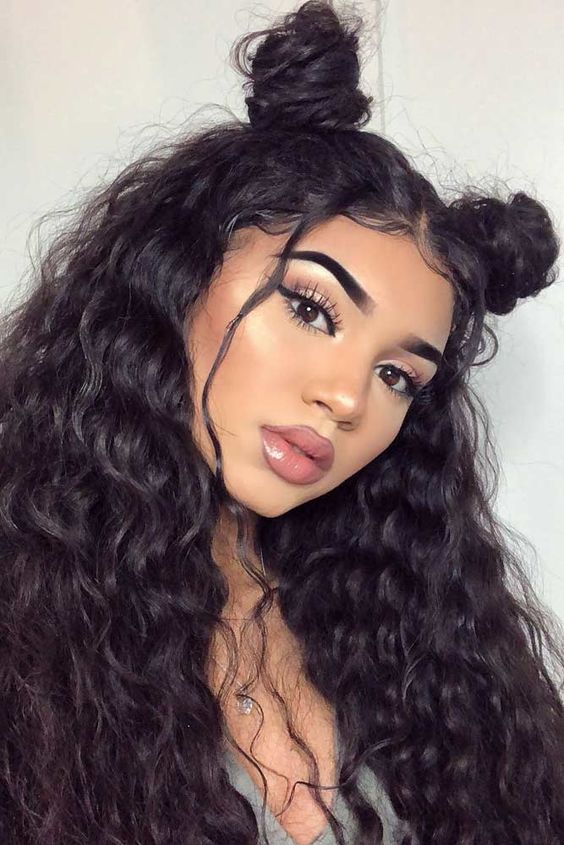 5 Side Swept Hairstyles Every Curly Girl Loves  NaturallyCurlycom