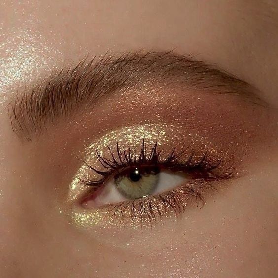 easy gold makeup look