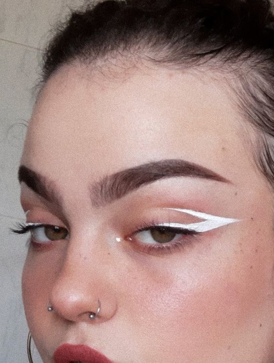 white wings eye makeup