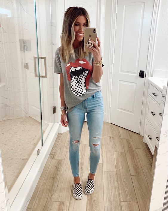 skinny jeans graphic t shirt