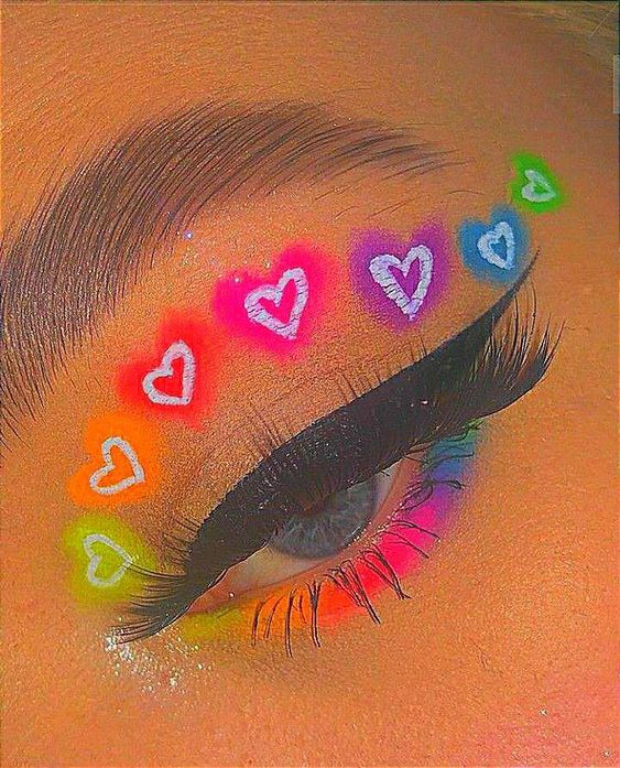 graffiti hearts eye makeup