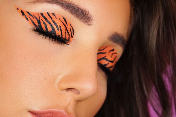 tiger stripes eye makeup