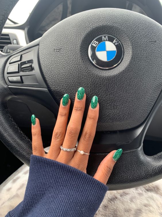 green glitter winter nails