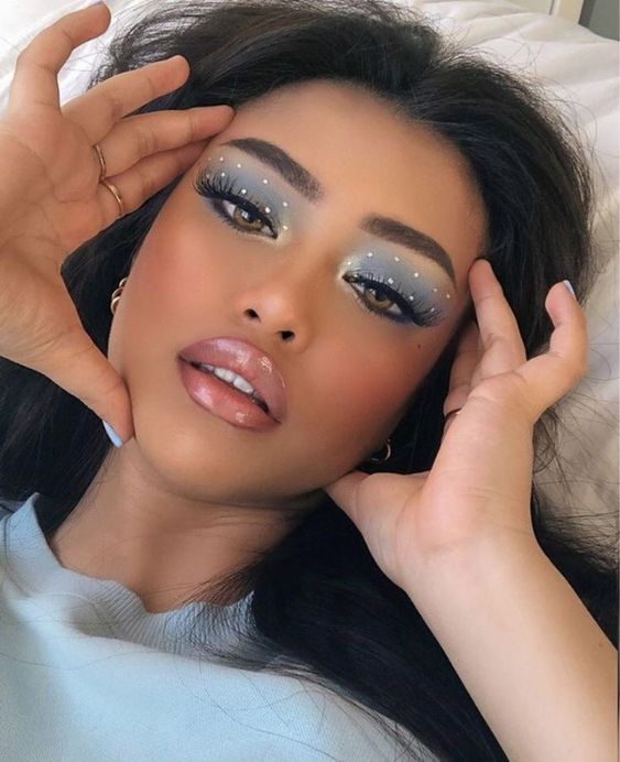 10 Cloud Makeup Ideas to Try for Halloween 2021