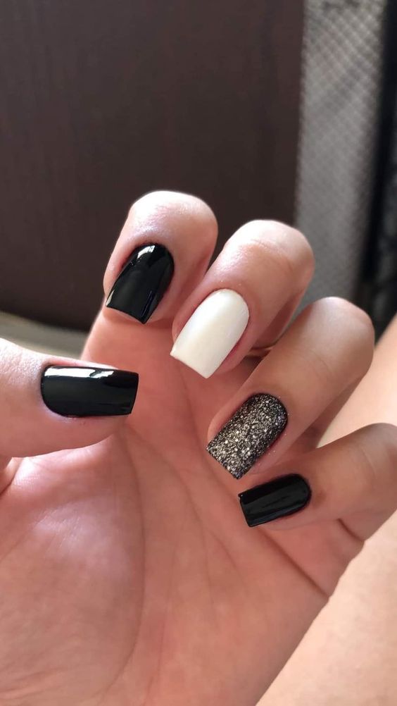 homecoming nail ideas for black and white dress