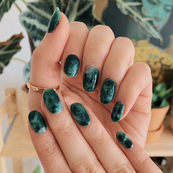 geode marble homecoming nail ideas