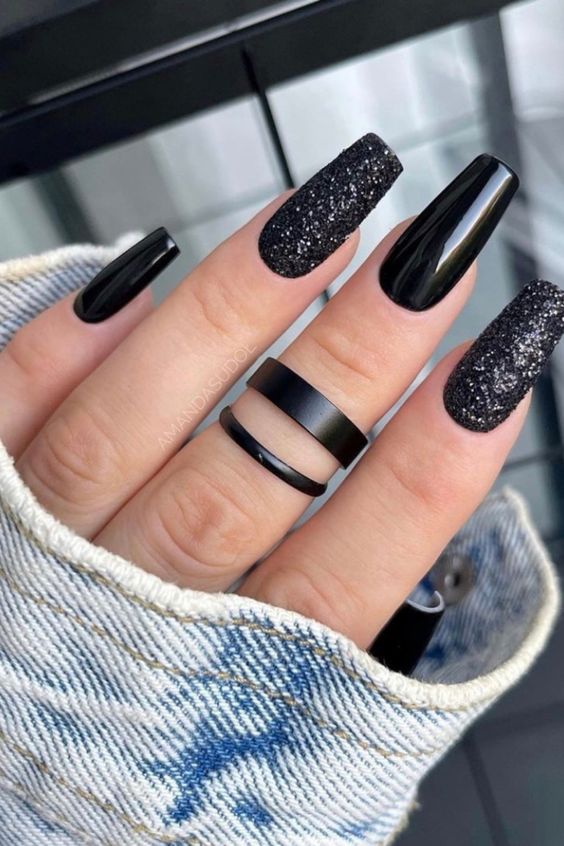 best homecoming nails for black dress