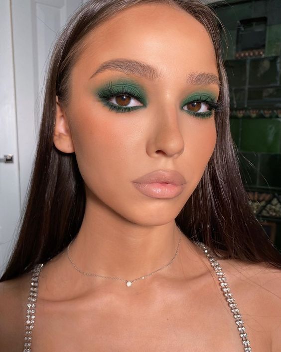 green homecoming makeup ideas