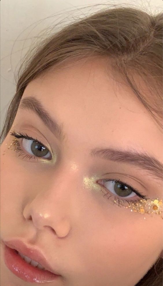 homecoming makeup for gold dress