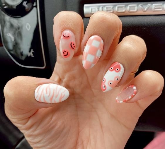 peachy nail designs