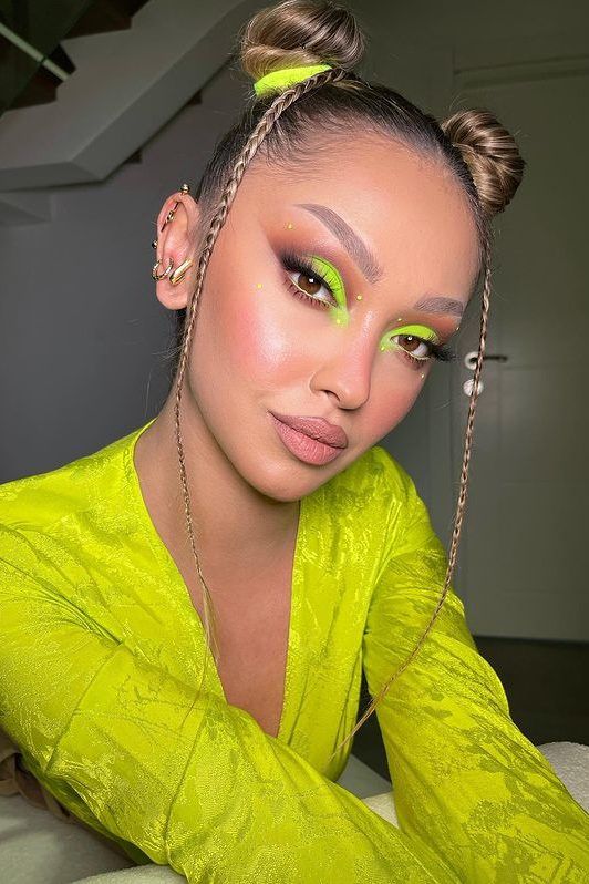 neon Coachella makeup looks