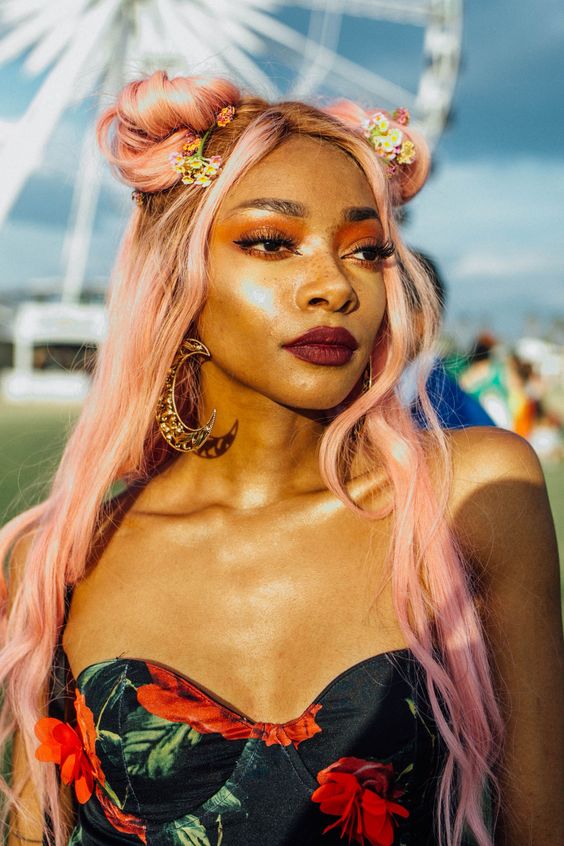 Coachella hairstyles with flowers