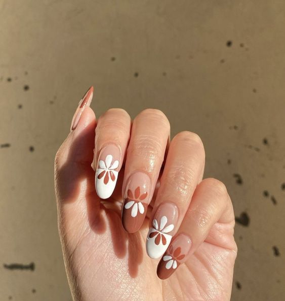 duotone festival nail inspiration