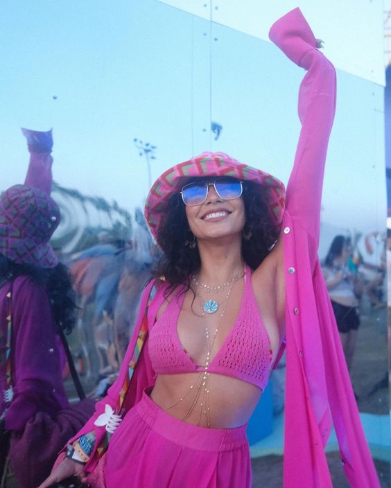pink Coachella outfits