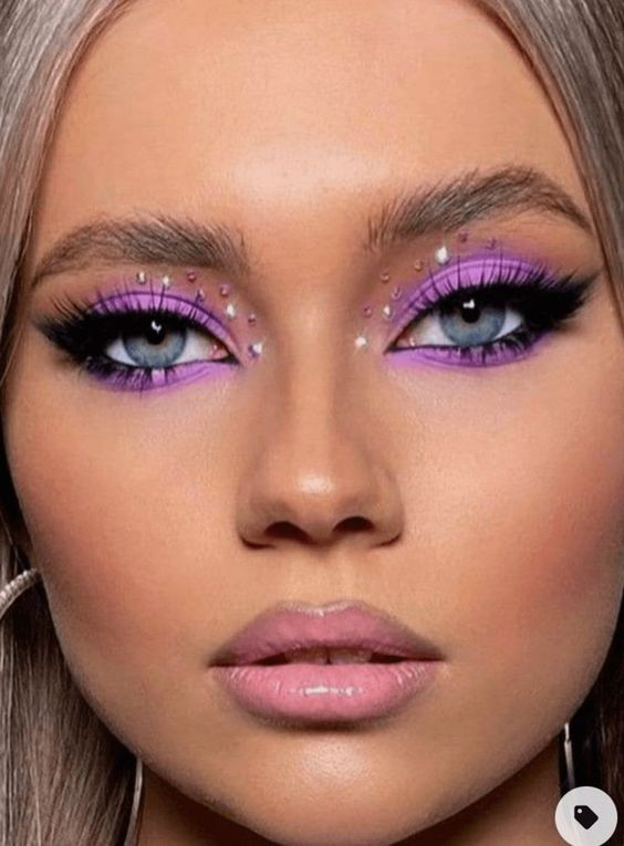 purple Coachella makeup