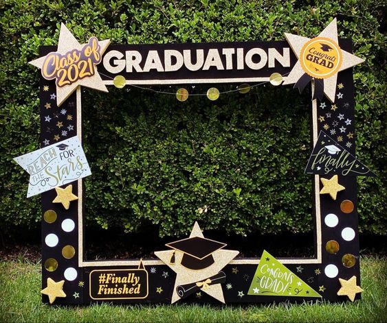 best photo booth graduation ideas