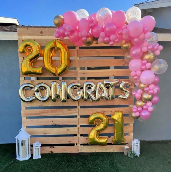 wood pallet graduation backdrop design