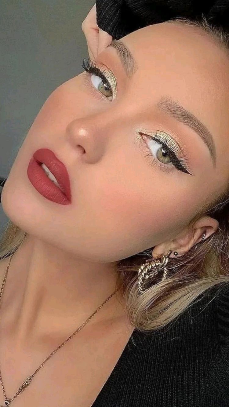 Eye Makeup Looks for Prom - Updated April 2019 – EyeCandys®