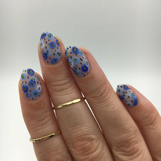 blue graduation nail designs