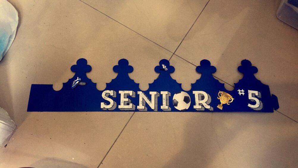 senior crown ideas for guys