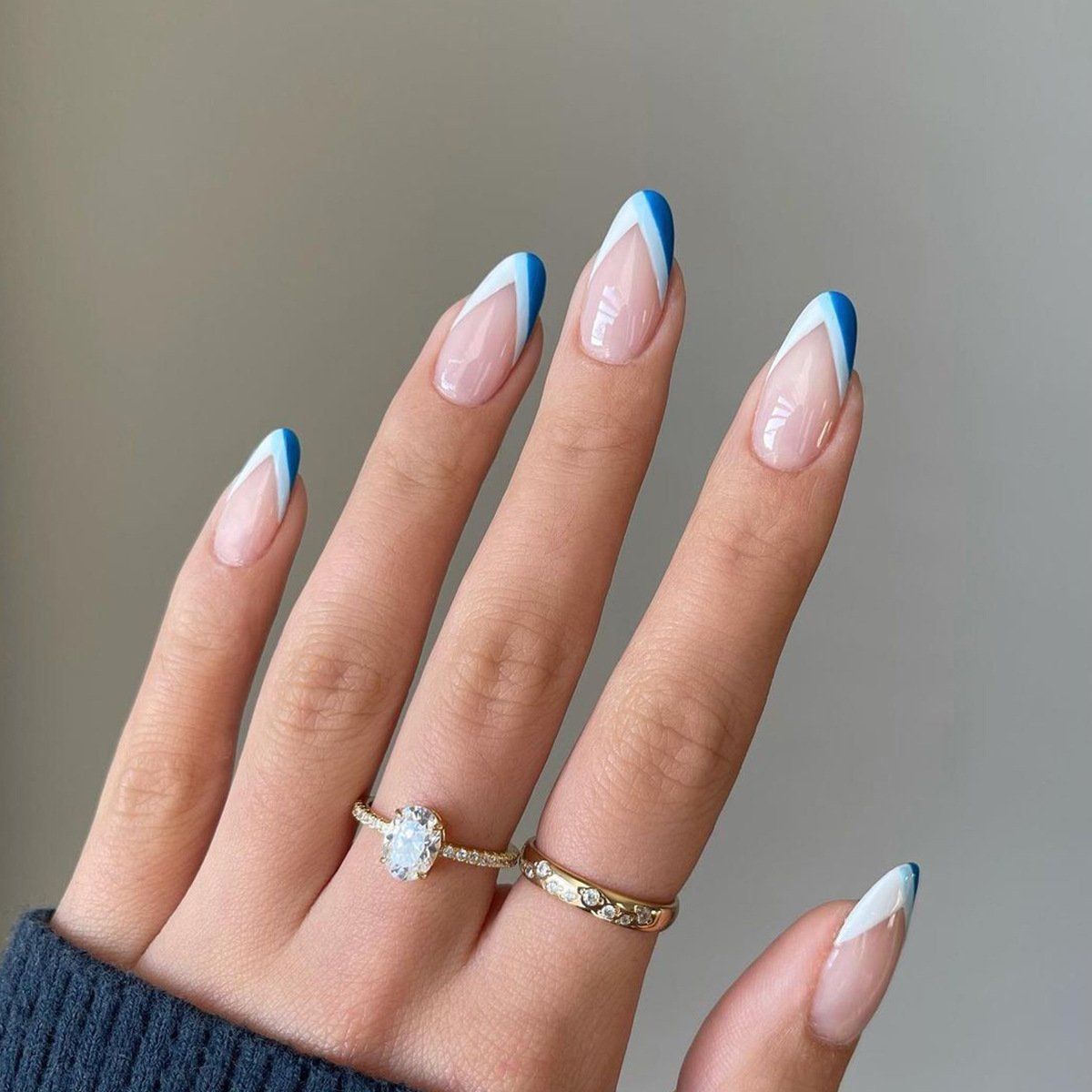 cute blue prom nail ideas