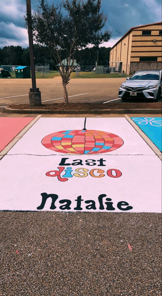 senior parking spot painting ideas for girls