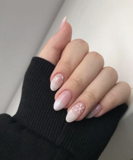simple acrylic trendy nails