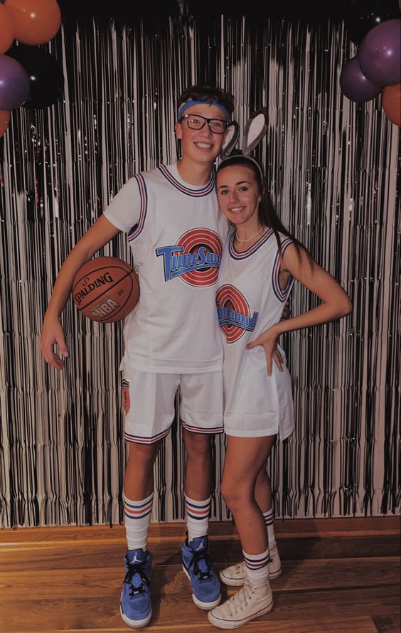 cool costume ideas for couples