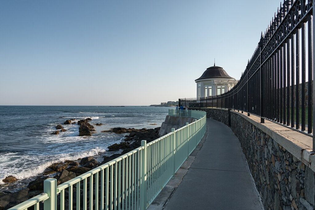 Newport Cliffside Hamlet