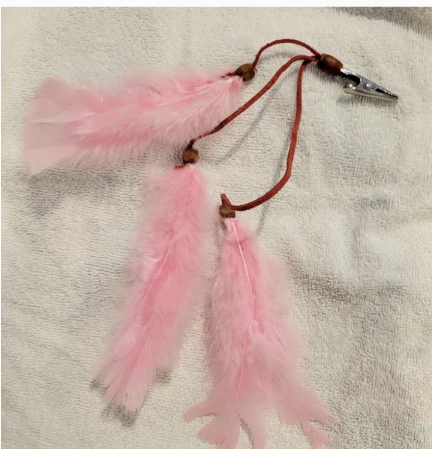 Feathered roach clips