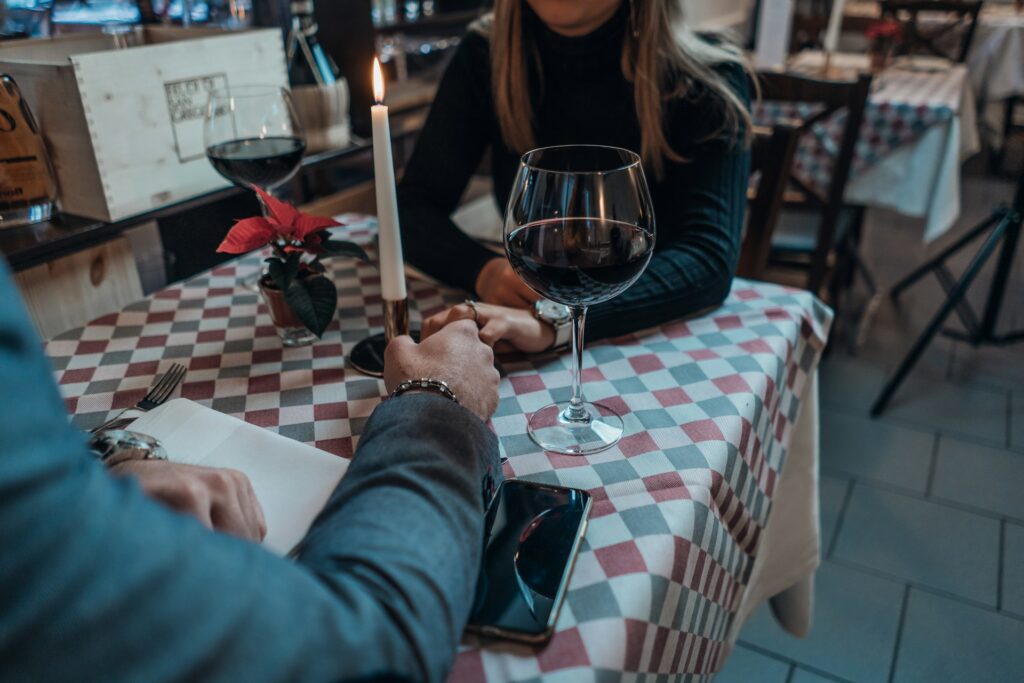 Men Should Always Pay for Dates