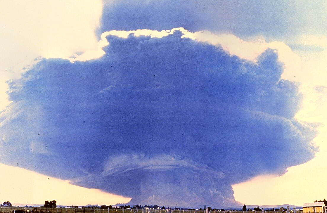 1980 Mount St. Helens - Why The Side Blew Out