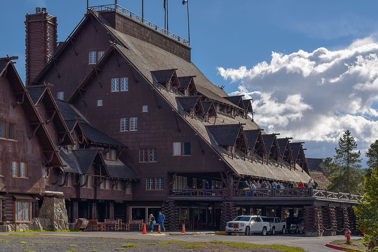 Old Faithful Inn (Yellowstone National Park, Wyoming)
