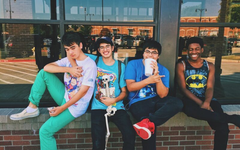 12 Golden Rules of Friendship That Still Hold Up Today