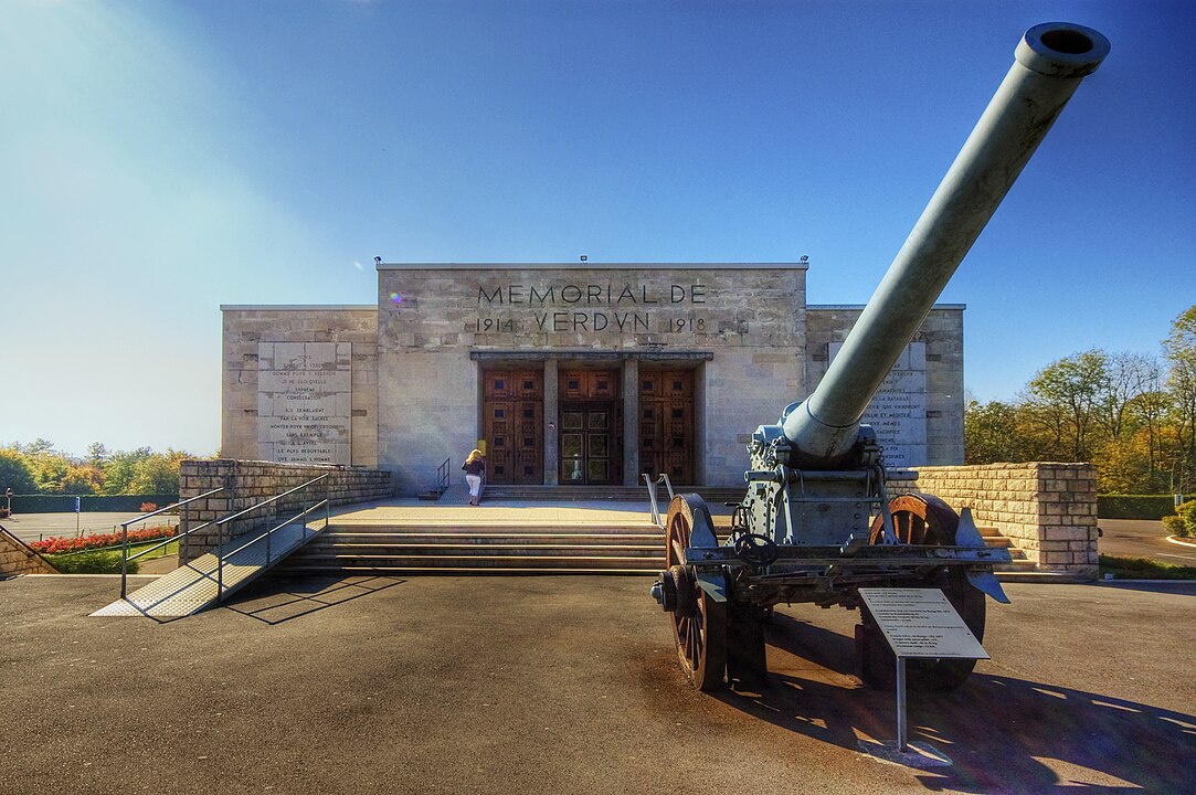 Verdun 1916, 303 Days of Holding the Line