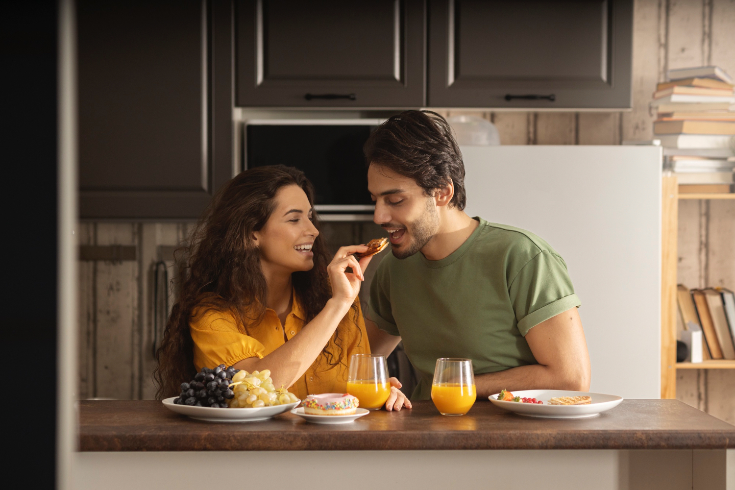 Couple eating no phones on table