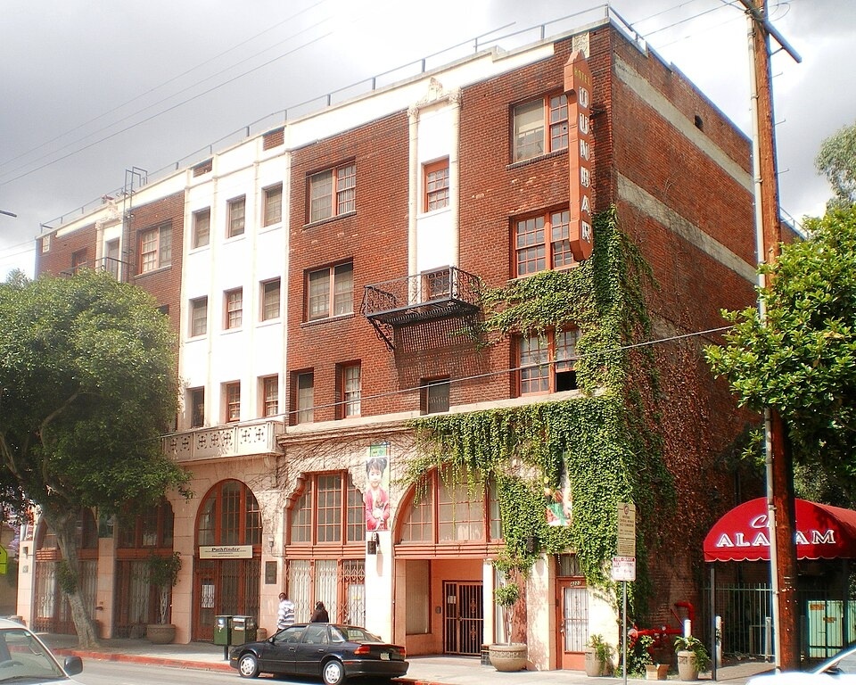 Los Angeles’ Central Avenue Thrives in Wartime and Beyond