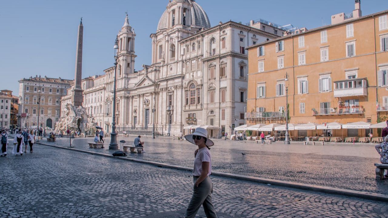 One Shirt Mistake That Can Ruin Your European Trip