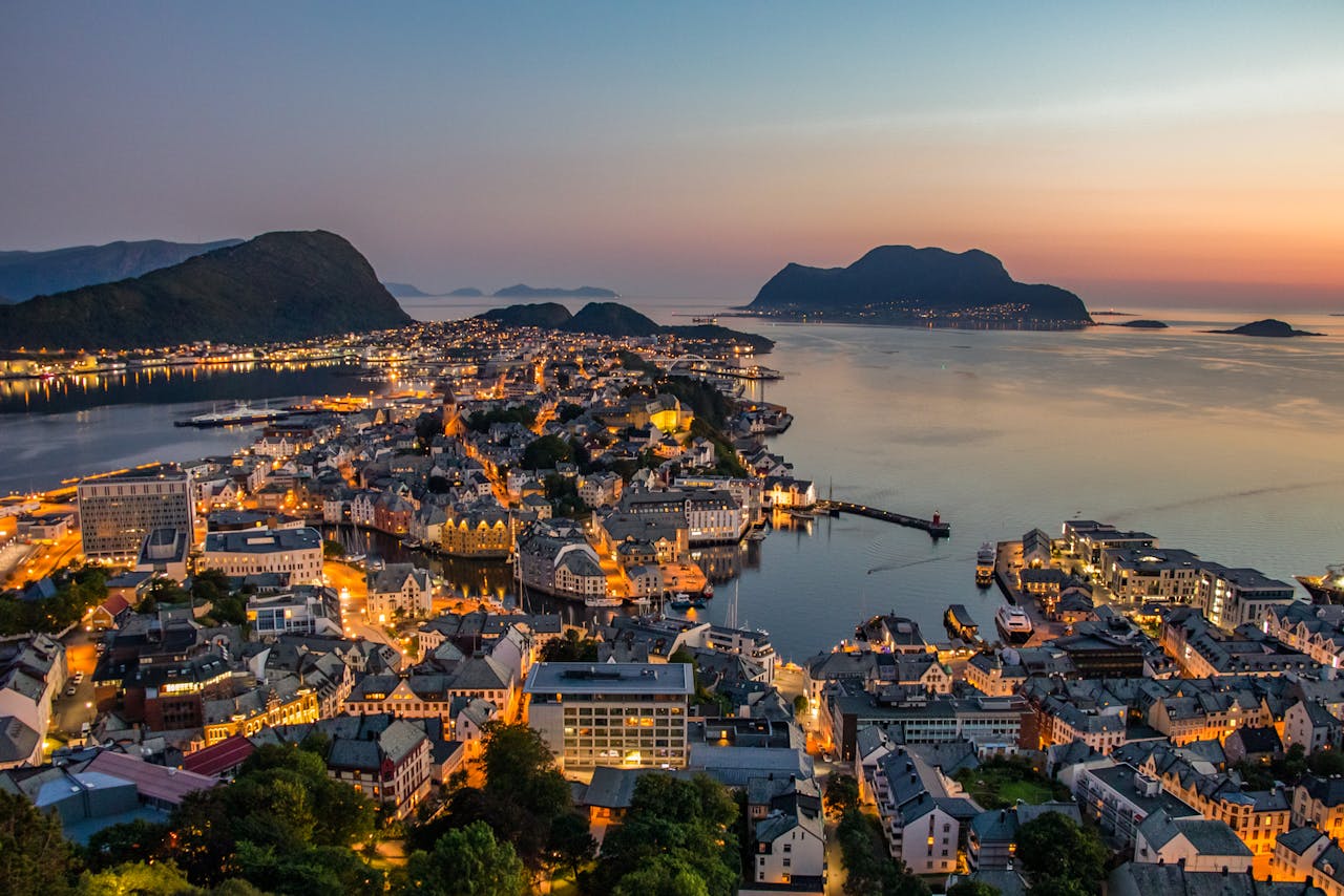 The Most Expensive and Most Affordable Countries for Expats to Live In