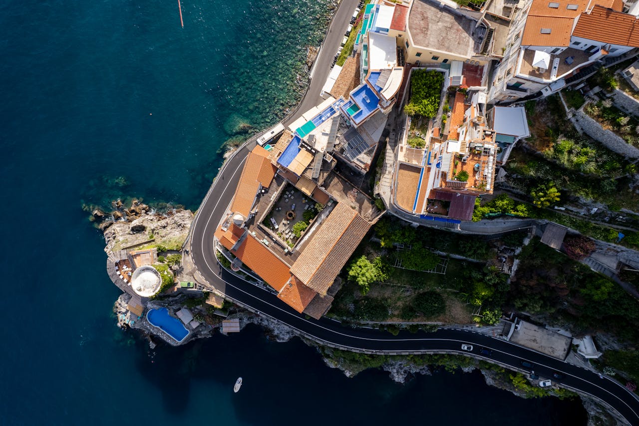 Amalfi Coast Road Rules, Italy