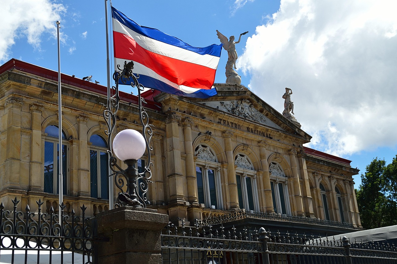 8 Key Reasons Why Americans Decide to Leave Costa Rica