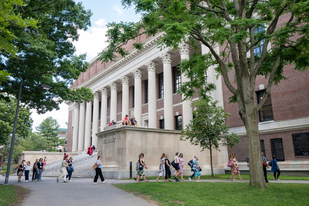Harvard College Library, Cambridge, Massachusetts (1638)