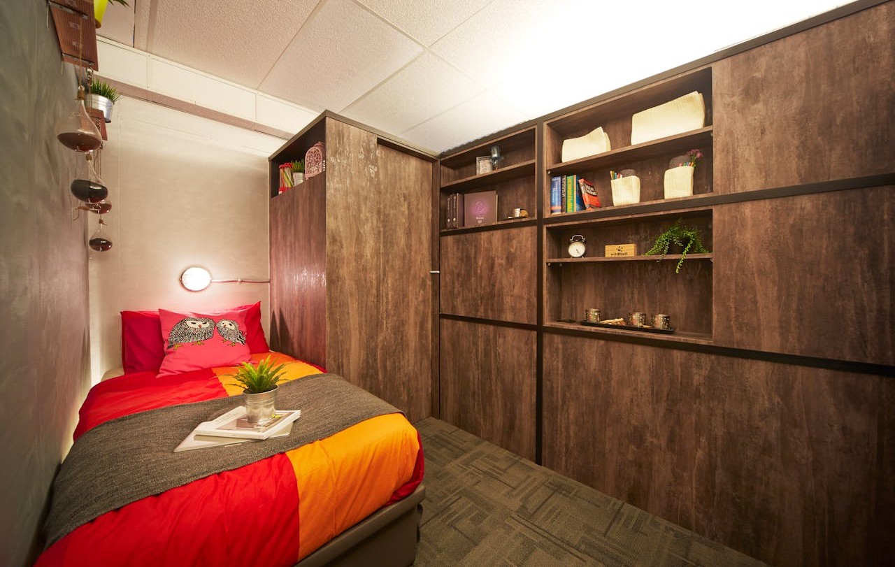 Illegal Bedroom With No Closet Or Window