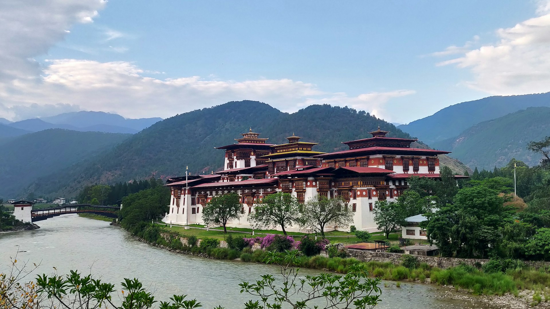 Bhutan: Sustainable Fee Supports Communities And Culture